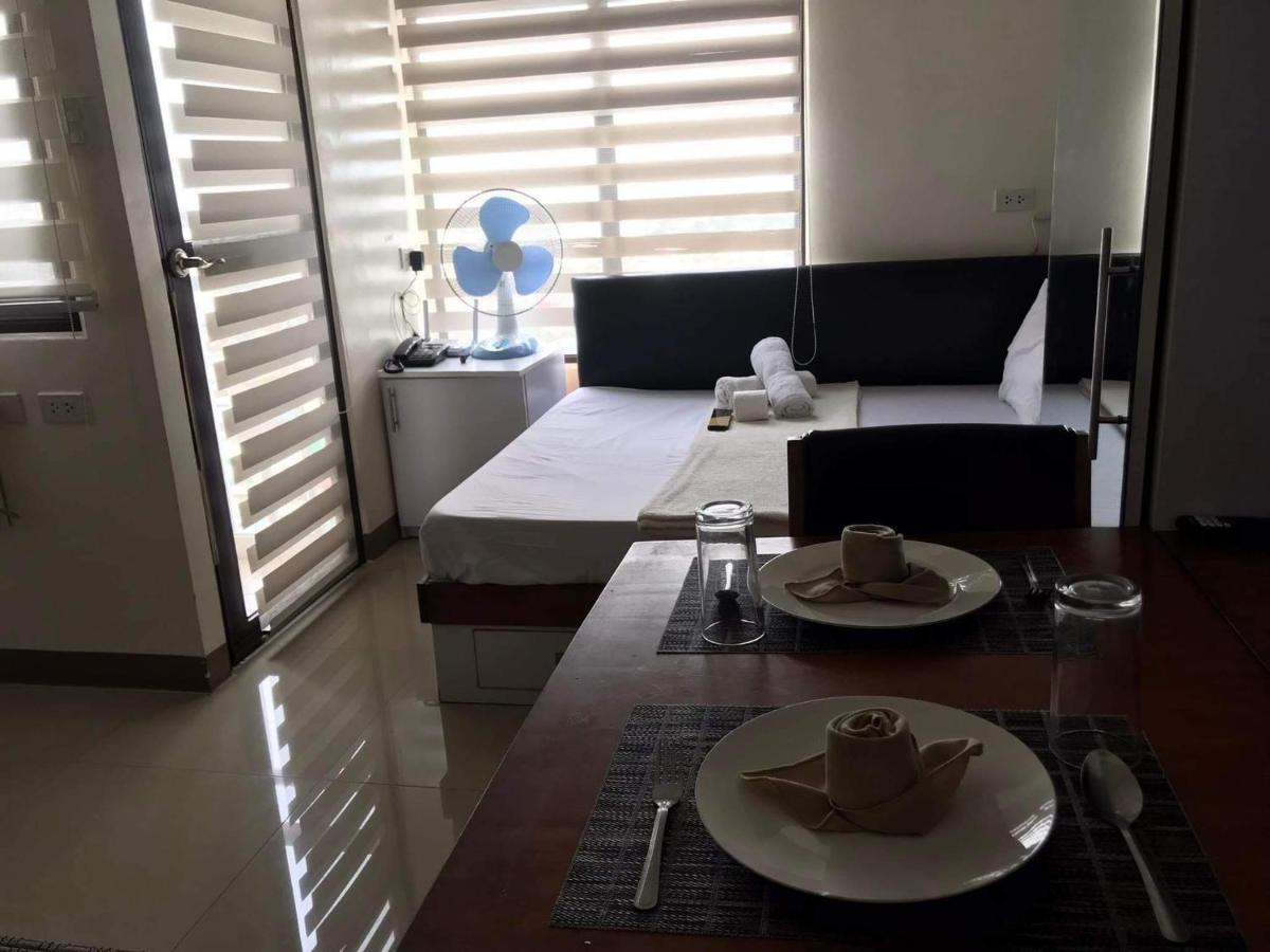 Mabolo Garden Flat A1 Rooftop Pool Near Ayala Mall Apartment Cebu ภายนอก รูปภาพ