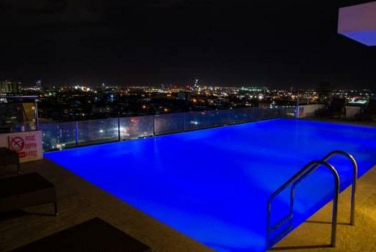 Mabolo Garden Flat A1 Rooftop Pool Near Ayala Mall Apartment Cebu ภายนอก รูปภาพ