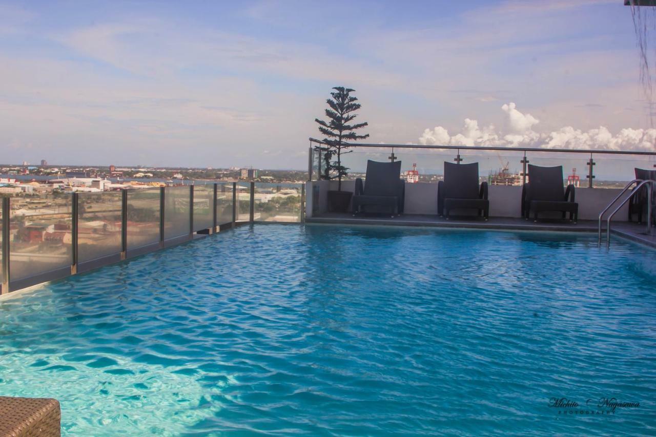 Mabolo Garden Flat A1 Rooftop Pool Near Ayala Mall Apartment Cebu ภายนอก รูปภาพ