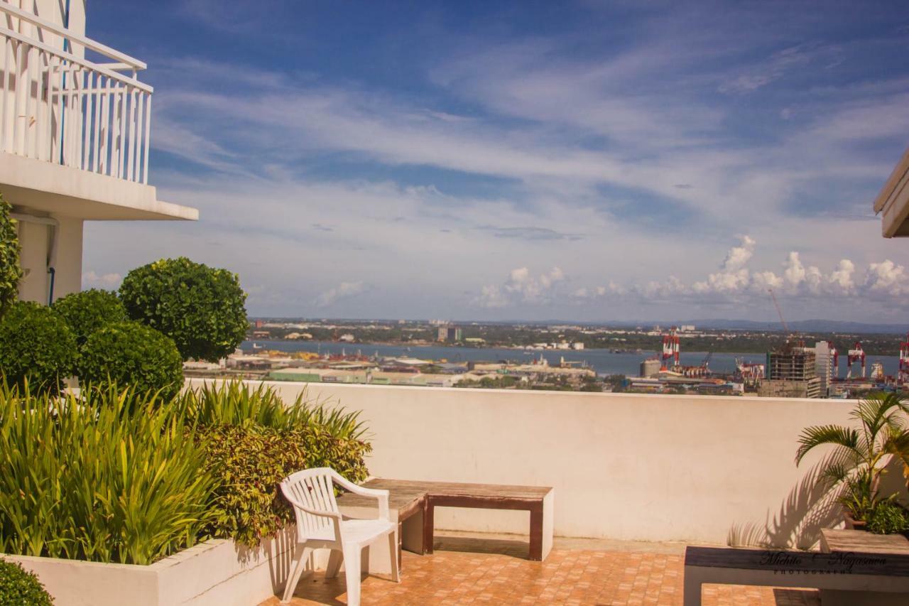 Mabolo Garden Flat A1 Rooftop Pool Near Ayala Mall Apartment Cebu ภายนอก รูปภาพ